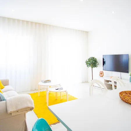 Iris Апартаменты *